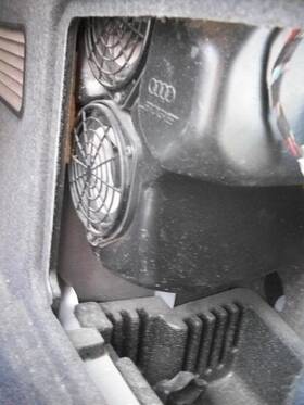644.au1p00 Audi A6 2000 Speaker 592973