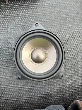100bm16 Bmw 2002-2008 745i E65 Rear Left Driver Side Door Speaker Oem