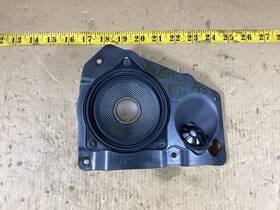 16.12.13-9-06-5a Bmw 2008-2015 740i 750i Audio Deck Speaker And Tweeter With Mount 7862171 Oem