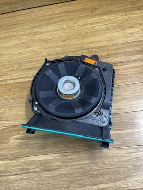 2622471 Bmw Oem 2017 - 2024 840i Left Audio Radio Subwoofer Speaker Unit Note