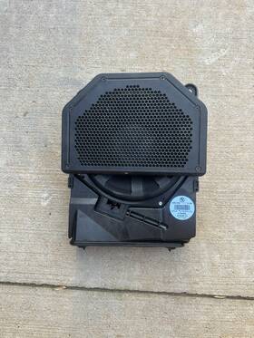 65139217946 Bmw 2006-2013 E90 E91 E92 E93 Floor Speaker Subwoofer Oem Driver Side