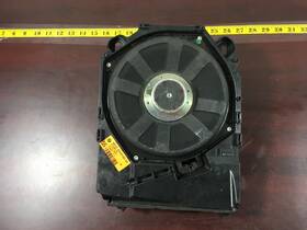 9143135-01 Bmw 2006-2011 335i Central Bass Left Driver Side Subwoofer Speaker Oem