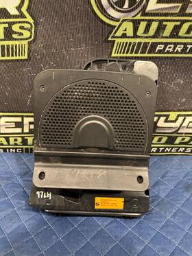 9210151-04 Bmw 2020 M4 Subwoofer Left Harman Kardon Central Speaker 6513
