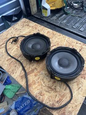 4.2477.102 Bmw E6247p Kw3902 Two E39 5 Series Rear Trunk Subwoofers Speaker Oem