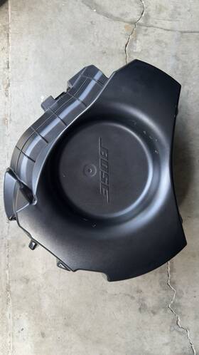 018583 Bose 2011-2017 Porsche Cayenne 958 Subwoofer Sub Woofer Audio Speaker Oem