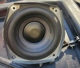 28610013654659 Bose 2015 Gmc Acadia Denali Center Console Factory Speaker Tested Good