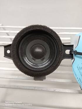 644.gm6c17 Cadillac Escalade 2017 Speaker 734117