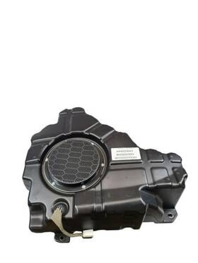 661.gm6q15 Cadillac Speakersrx 2015 User Defined