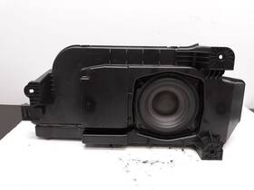 644.gm8d16 Chevrolet Truck 14-20 Suburban Under Console Sub/speaker