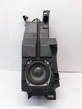 644.gm8x13 Chevrolet Truck 10-13 Silverado Under Console Speaker/sub Bose