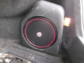 644.ch1u17 Chrysler 300 2017 Speaker 2222965