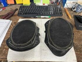 644.ch2r09 Dodge Charger 2009 Speaker