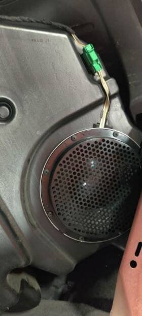 644.fd1412 Ford Edge 2012 Speaker 3096495
