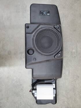 9w1t-18c804-aa Ford 2009-2011 Lincoln Town Car Rear Speaker With Amplifier Subwoofer