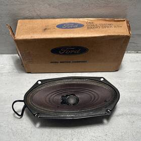 Doaz-18808c Ford Nos Damaged 1970 Radio Speaker Dim. 8 Inch X 4 For Repair