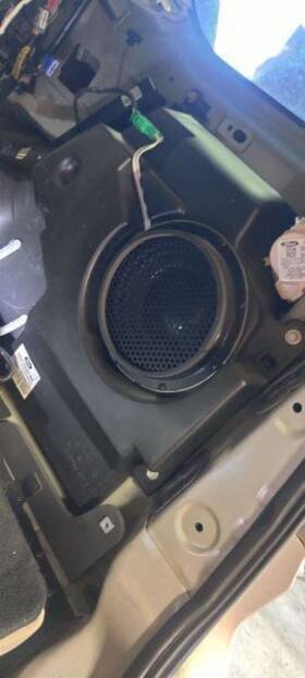 644.fd8g16 Ford Truck Explorer 2016 Speaker 2959566