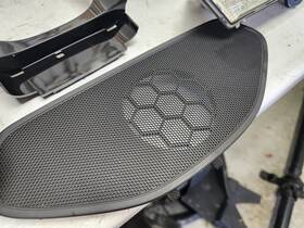 92259872 General Motors 2017 Chevrolet Ss Sedan Center Channel Speaker Grille Grill Trim Gm
