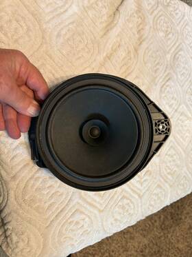Gm 84678228 2019-2024 Gmc Sierra-chevrolet Silverado Oem Rear Door Speaker