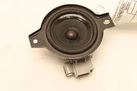 22818985 Gm Trucks 2015-2020 Gmc Yukon Rear Right Side Quarter Tweeter Speaker Bose Oem