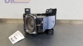 644.gm9a16 Gmc Truck 16 2016 Acadia Oem Bose Subwoofer Speaker