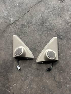 644.hy1401 Hyundai 01 02 03 04 05 06 Santa Fe Right Passenger And Driver Left Door Speakers