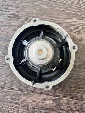 96330-3x050 Hyundai Oem Elantra 2017 Front Door Speaker 96330-3x050 Hyundai Oem Elantra 2017 Front Door Speaker