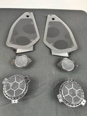 7zg14tx7aa Jeep 2025 Wrangler Jl Oem Speakers 2-4in 2-3.5in 2 Grill Covers