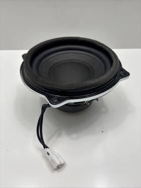 963803w000 Kia 2011 - 2016 Sportage Rear Factory Oem Subwoofer