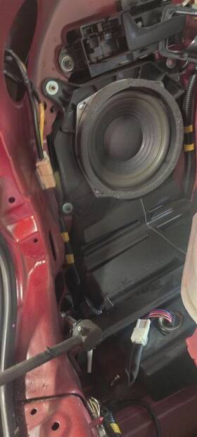 644.le1710 Lexus Rx450h 2010 Speaker 3744384