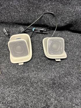 9l7t19a068 Lincoln 2015-2017 Oem Navigator Cargo Area C Pillar Speaker Pods Tan