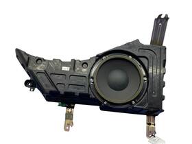Jl7t19a067 Lincoln 2018-2024 Navigator L Oem Rear Subwoofer Speaker Box