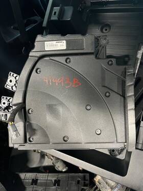 644.mz1813 Mazda Cx-9 2013 Speaker 3655796