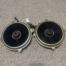 Mazda 64533 2004-2005 Rx8 Front Door Bose Speaker Pair With Wire Harnesses
