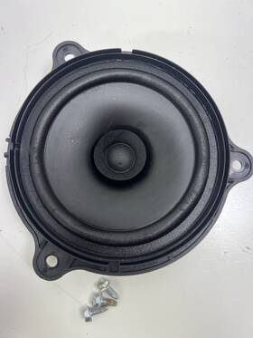 18156-5ha0a Nissan 2017-2022 Rogue Sport Front Right Door Speaker Oem
