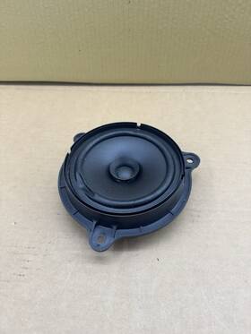 281564b0a Nissan 2014-20 Rogue Door Audio Sound Speaker Oem