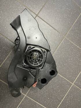 281701a0a Nissan Armada 2017 2024 Rear Audio Subwoofer Bose Oem