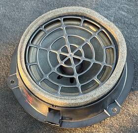 8u0035441a Oem 2015 - 2018 Audi Q3 Rear Right Bose Speaker