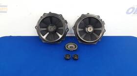 644.po1m16 Porsche 16 Macan Speaker Set
