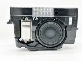 95b035481 Porsche 2015-2018 Macan Oem Bose Subwoofer Speaker And Amplifier