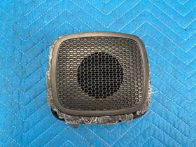 6dq98tx7ab Ram 1500 Rear Roof Speaker With Grille Rh Or Lh Side 48k 2019-2024 Oem