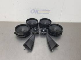 Eh2218808ba Rover 15 2015 Land Lr4 Meridian Speaker Set