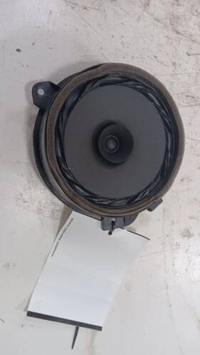 806.su1t18 Subaru Forester Speaker Right Passenger Rear 2017 2018