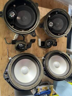 H635sfj000 Subaru Oem Accessories 2005-09 Legacy Door Speakers With Theaters Front Rear Used In Great Shape