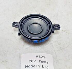 1118894-00-b Tesla 17-23 Oem Model Y 3 Front Right Passenger Audio System Speaker
