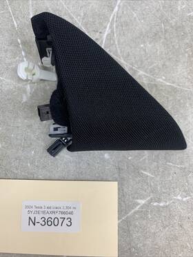 P1776479-00-c Tesla 2024 Model 3 Front Rh Door Speaker Tweeter Oem 1776479 36073 B10
