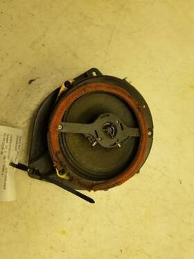 644.to1f05 Toyota 2005 Highlandr Rear Passenger Right Door Speaker Jbl