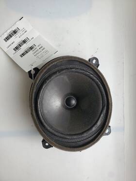 644.to1u18 Toyota Camry 2018 Speaker 5317