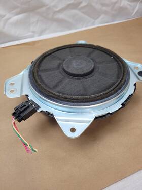 861600wj40 Toyota 08 09 10 11 12 13 Highlander Jbl Subwoofer Radio Speaker Oem