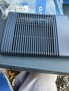 1379328 Volvo 940 960 740 Left Front Speaker Cover Nos New Black