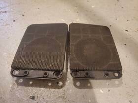 3533384-left-speaker Volvo 1993-1995 940 740 Pr. Front Dash Tweeter Speakers 3533384-l 3533385-r Oem